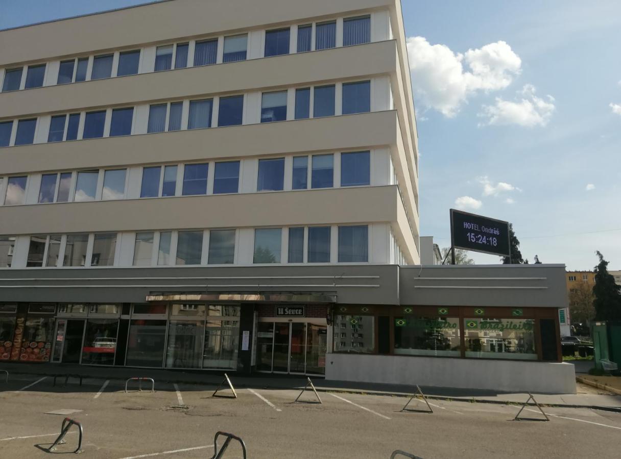 Hotel Ondras Zlín Eksteriør billede
